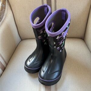 Bogs girls black boots with unicorn